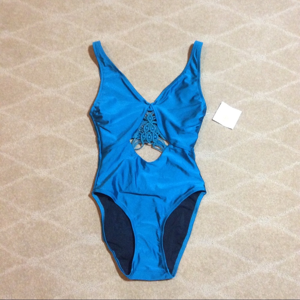 Ashley Graham X S4A NWOT Macrame Meknes 1-Piece, 4